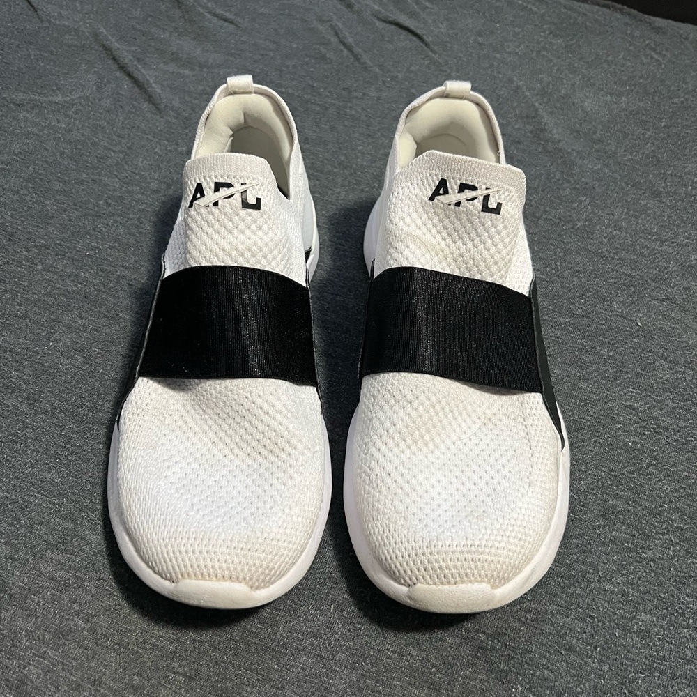 APL shoes